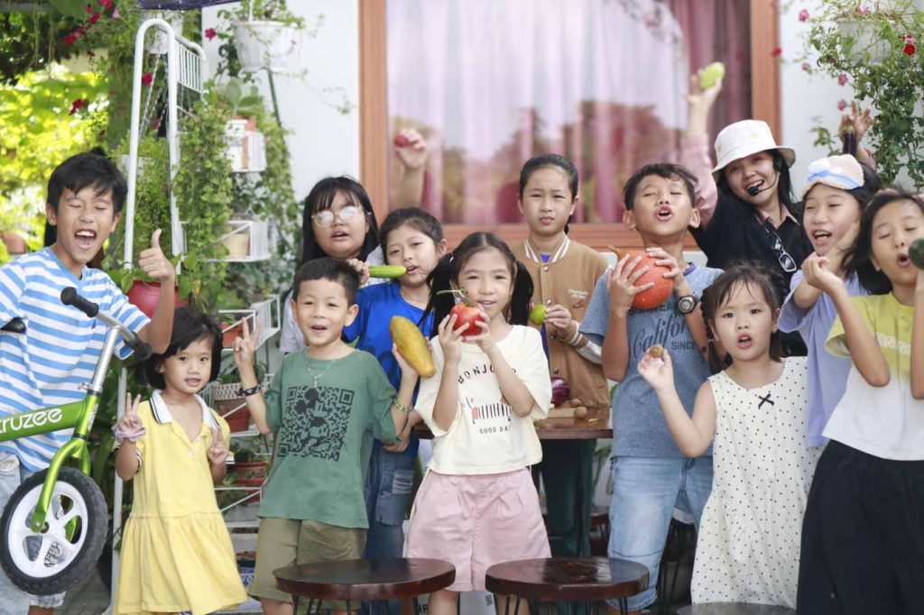 Học tiếng Anh qua trồng cây: chạm – ngửi – khám phá – ghi nhớ