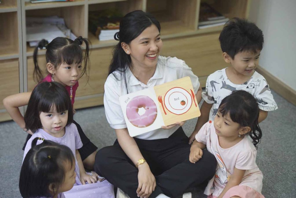 Học tiếng Anh cho bé có giáo viên nước ngoài ở Long Xuyên